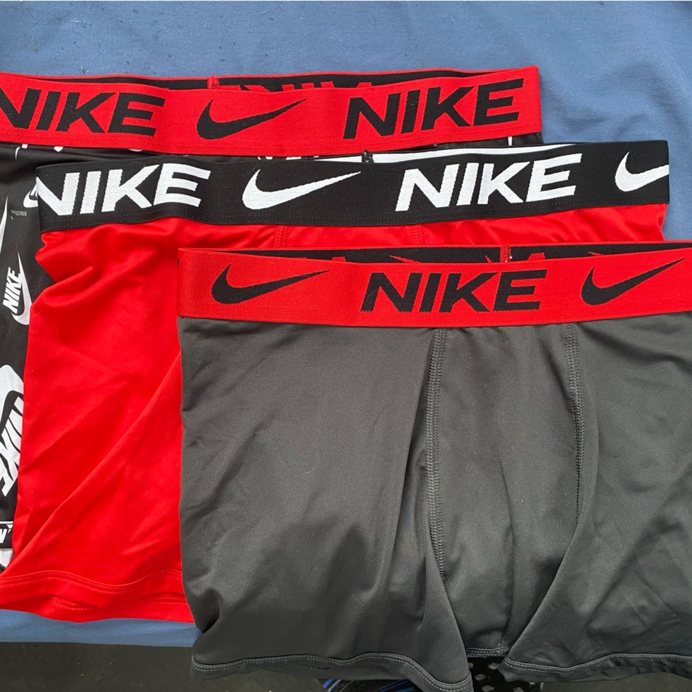 Nike Dri-Fit Athletic Trunks - Picture 3 of 3